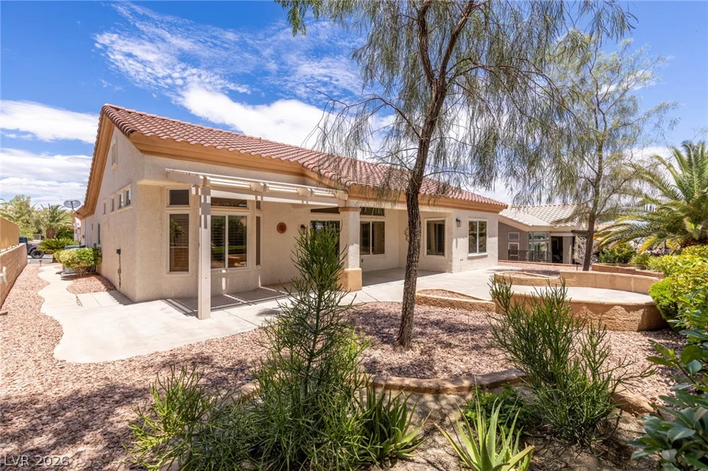 10009 Woodhouse, Las Vegas, NV 89134