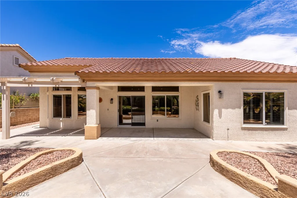 10009 Woodhouse, Las Vegas, NV 89134
