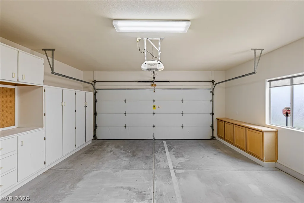 10009 Woodhouse, Las Vegas, NV 89134
