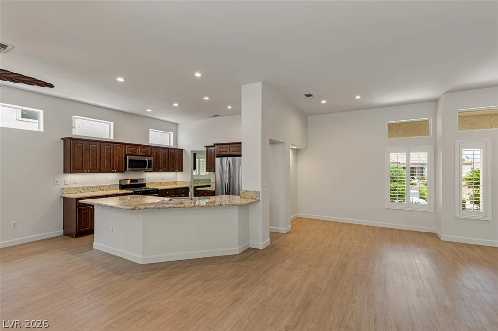 10009 Woodhouse, Las Vegas, NV 89134