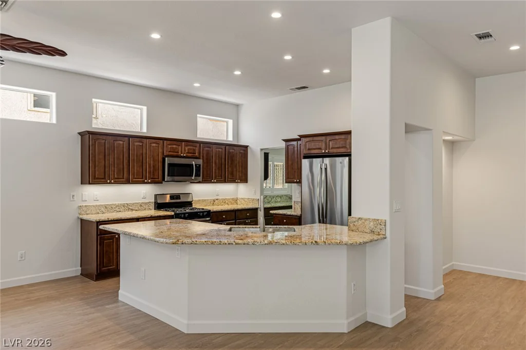 10009 Woodhouse, Las Vegas, NV 89134