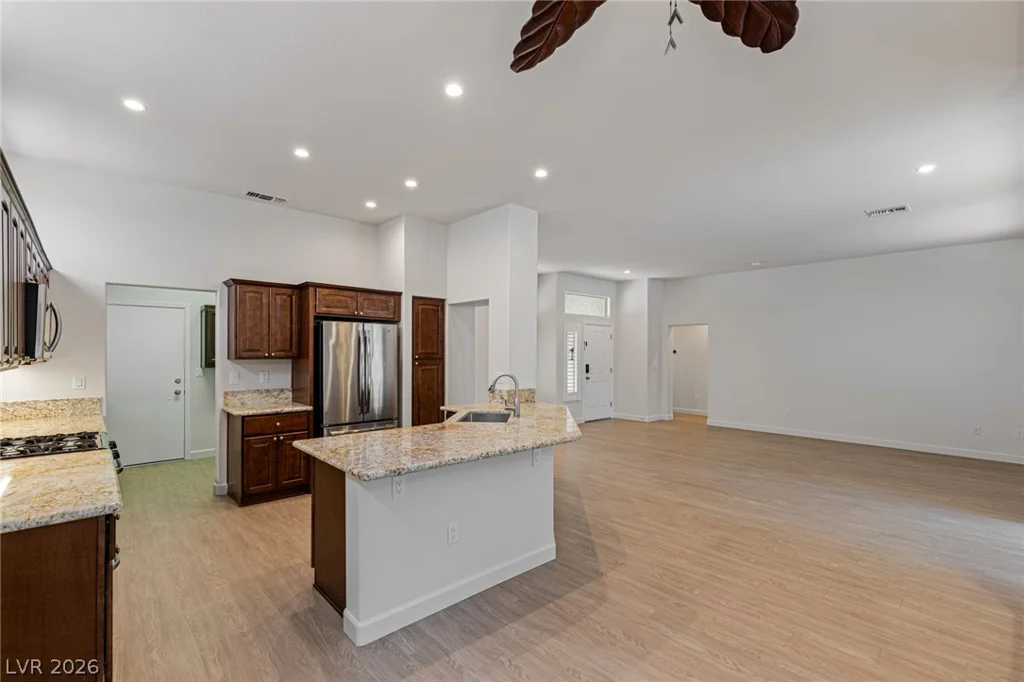 10009 Woodhouse, Las Vegas, NV 89134