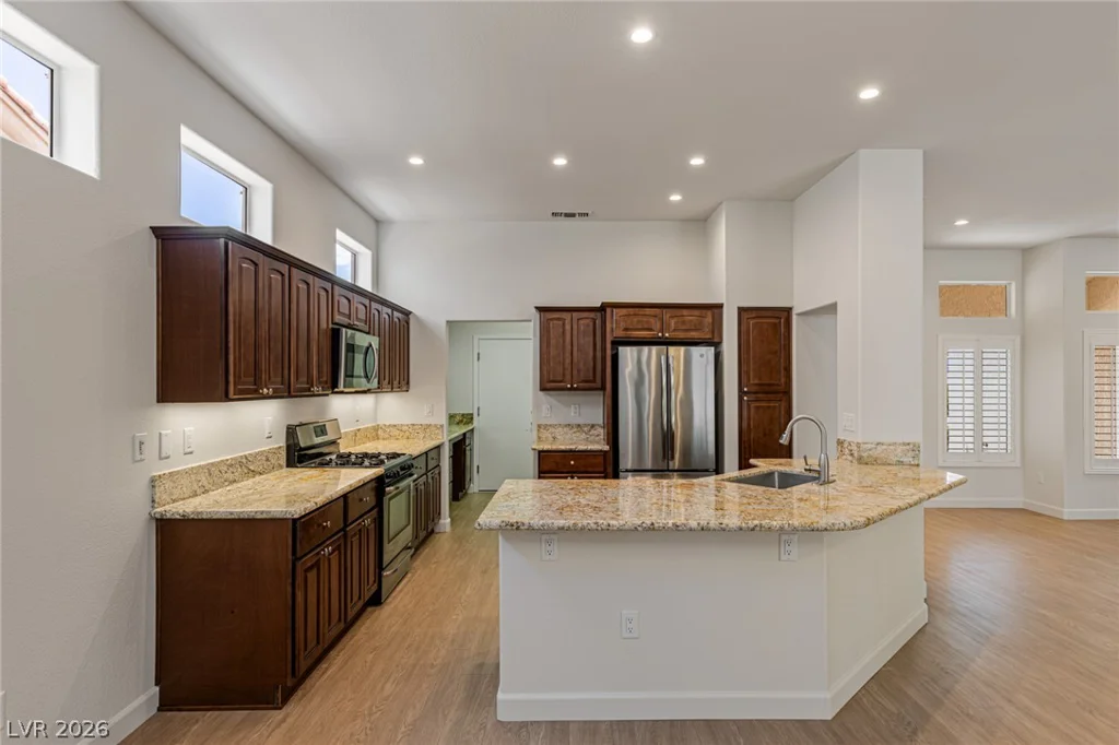 10009 Woodhouse, Las Vegas, NV 89134