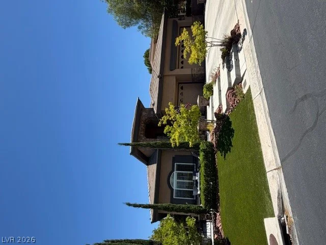 100 Ring Dove, Las Vegas, NV 89144