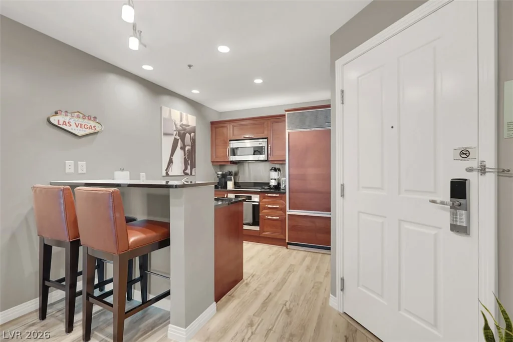 125 Harmon, Las Vegas, NV 89109