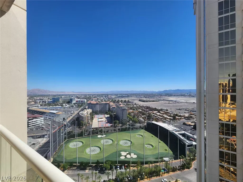 125 Harmon, Las Vegas, NV 89109