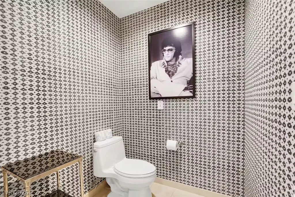 125 Harmon, Las Vegas, NV 89109