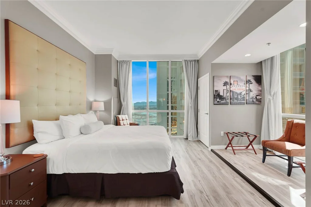 125 Harmon, Las Vegas, NV 89109