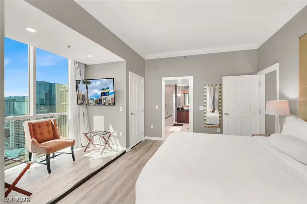 125 Harmon, Las Vegas, NV 89109