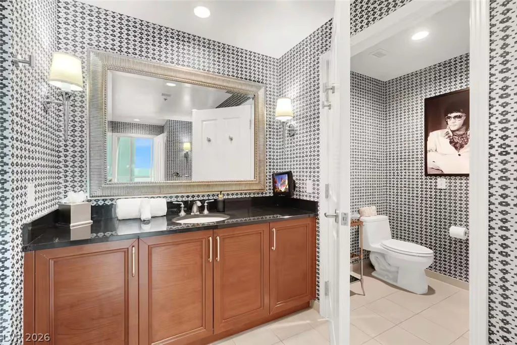 125 Harmon, Las Vegas, NV 89109