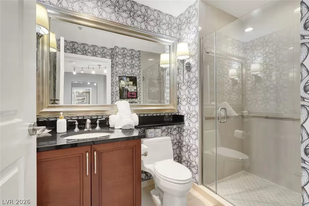 125 Harmon, Las Vegas, NV 89109