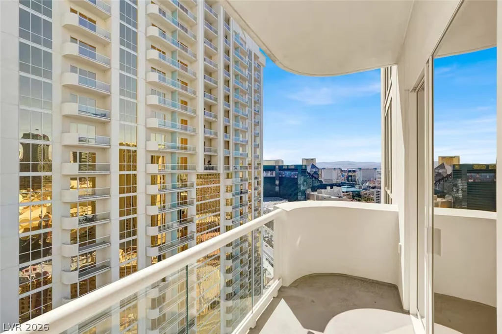 125 Harmon, Las Vegas, NV 89109