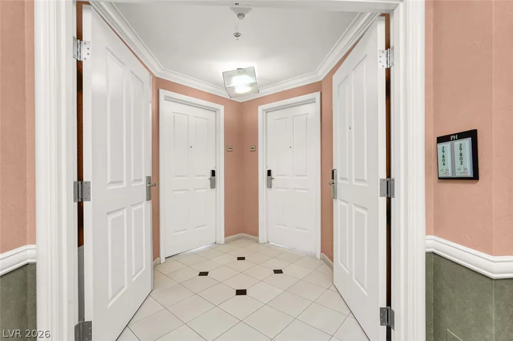 125 Harmon, Las Vegas, NV 89109