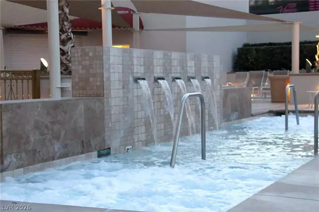 125 Harmon, Las Vegas, NV 89109