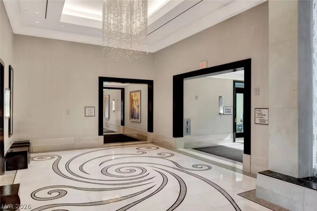 125 Harmon, Las Vegas, NV 89109