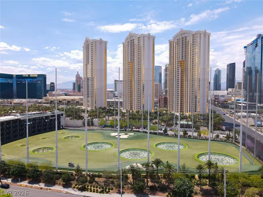 125 Harmon, Las Vegas, NV 89109