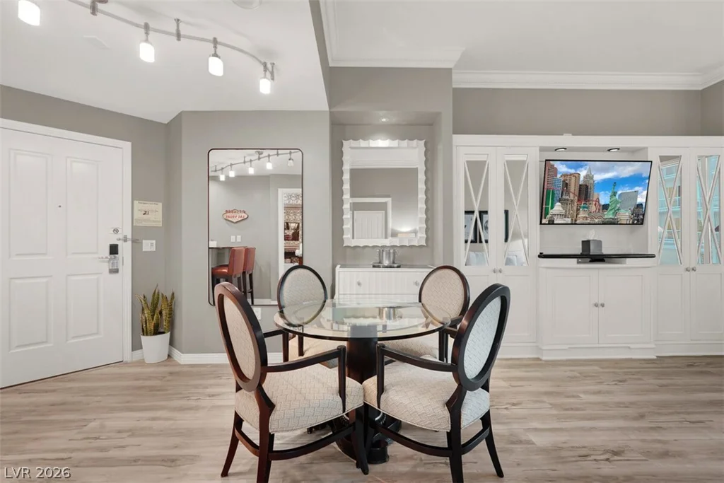 125 Harmon, Las Vegas, NV 89109