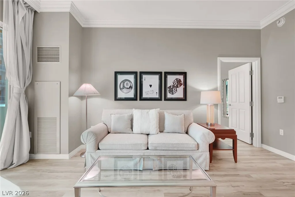 125 Harmon, Las Vegas, NV 89109