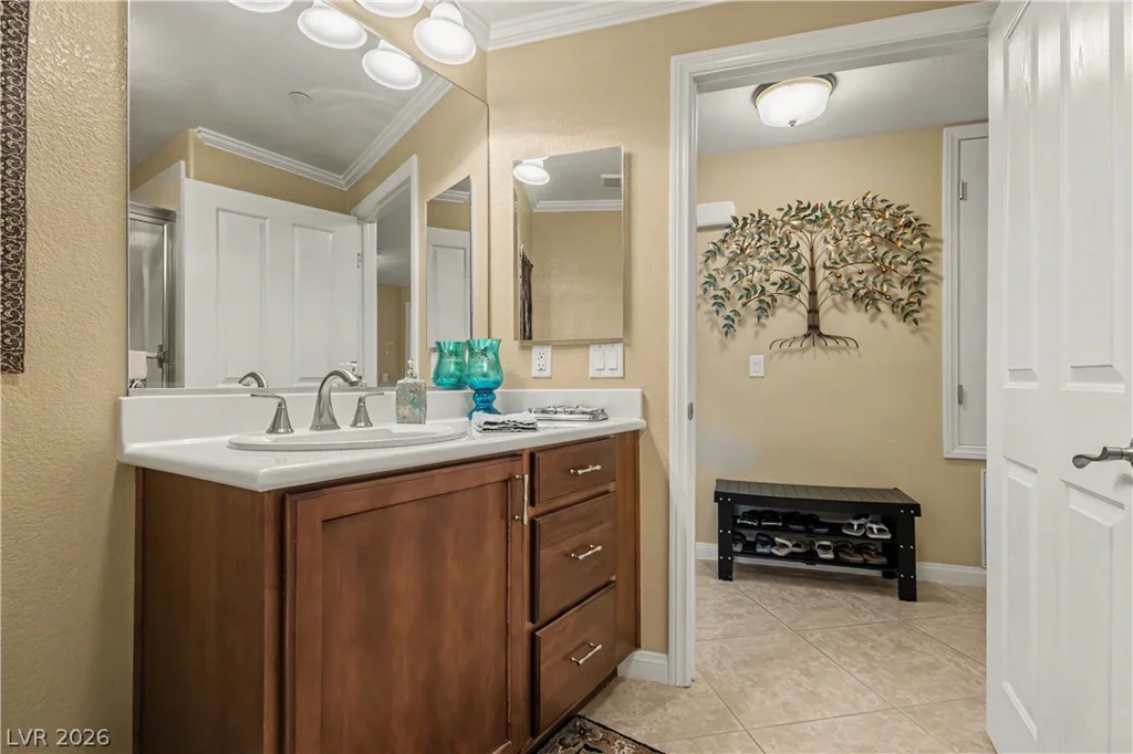 2555 Hampton, Henderson, NV 89052