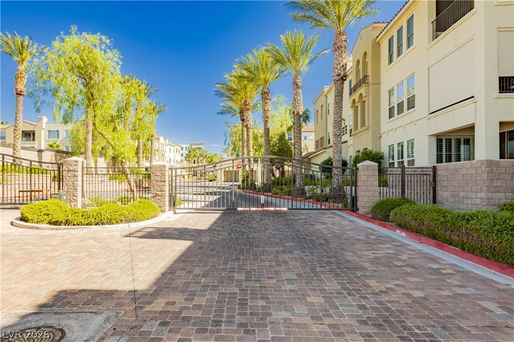 2555 Hampton, Henderson, NV 89052