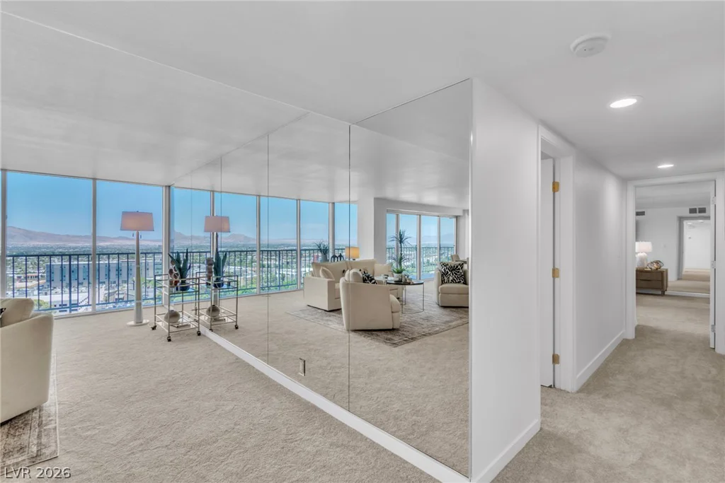 3111 Bel Air, Las Vegas, NV 89109