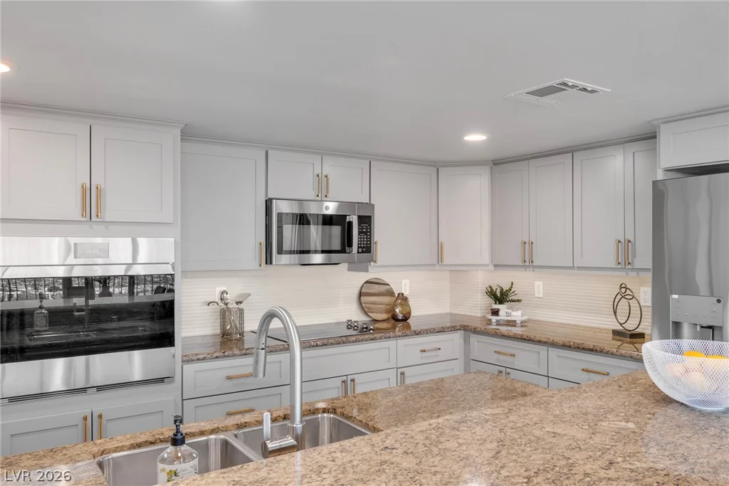 3111 Bel Air, Las Vegas, NV 89109
