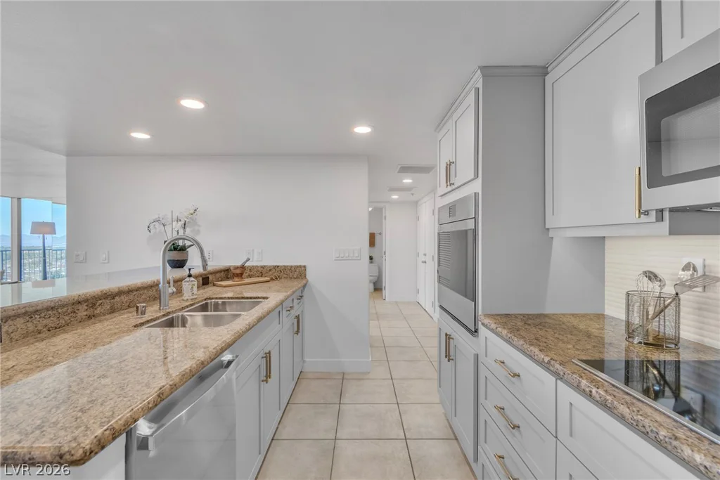 3111 Bel Air, Las Vegas, NV 89109