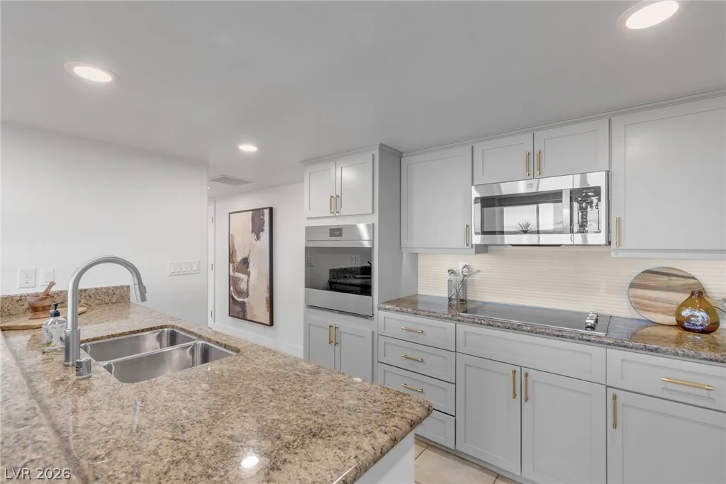 3111 Bel Air, Las Vegas, NV 89109