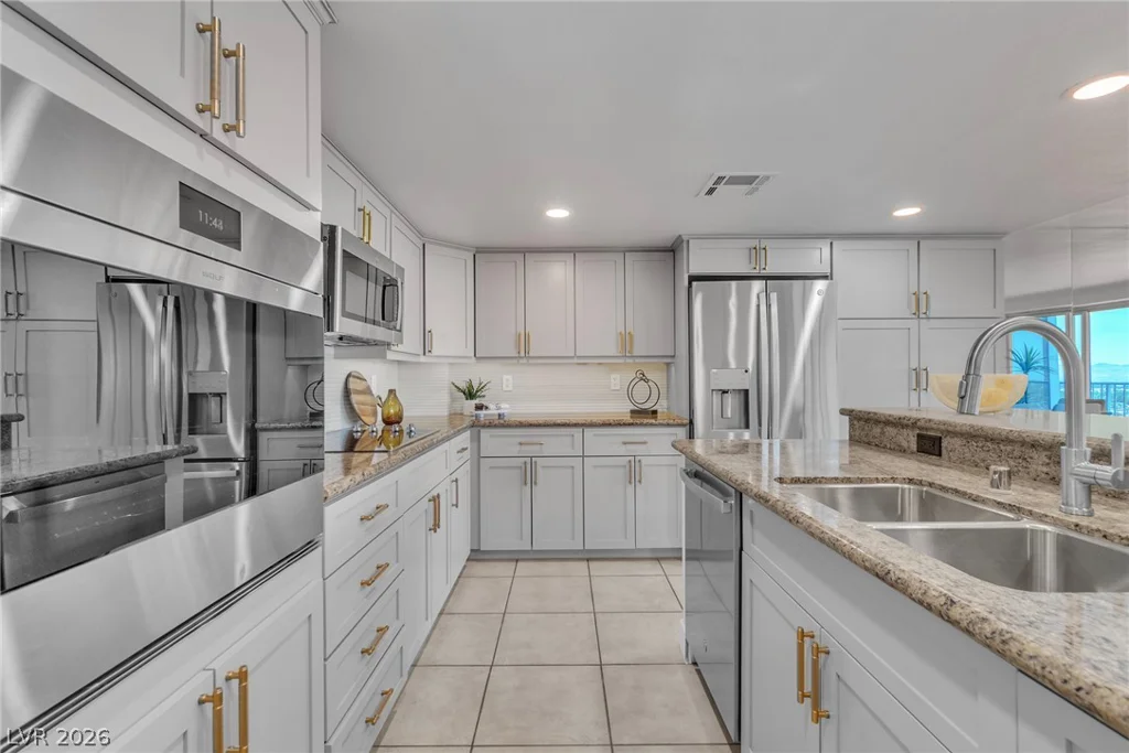 3111 Bel Air, Las Vegas, NV 89109