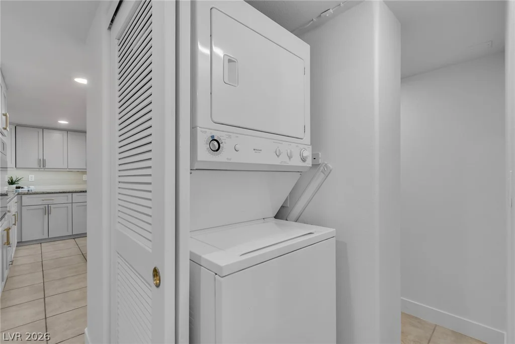 3111 Bel Air, Las Vegas, NV 89109