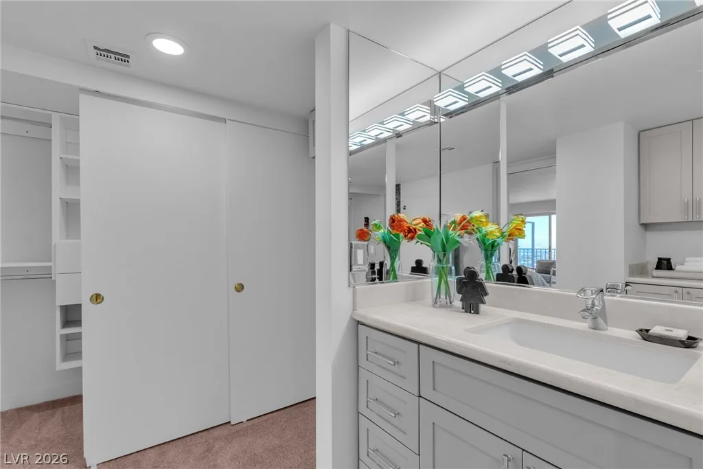3111 Bel Air, Las Vegas, NV 89109