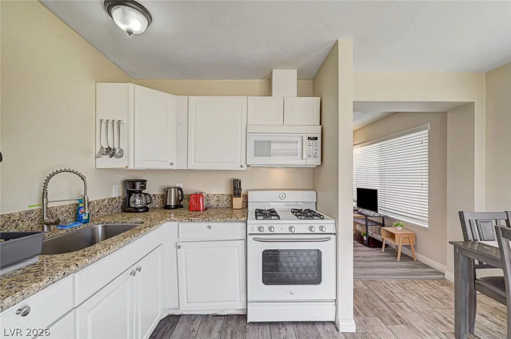 4016 Calle Paula, Las Vegas, NV 89103