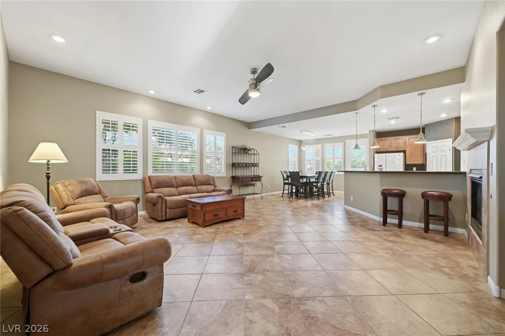 10335 Bays Mountain, Las Vegas, NV 89166