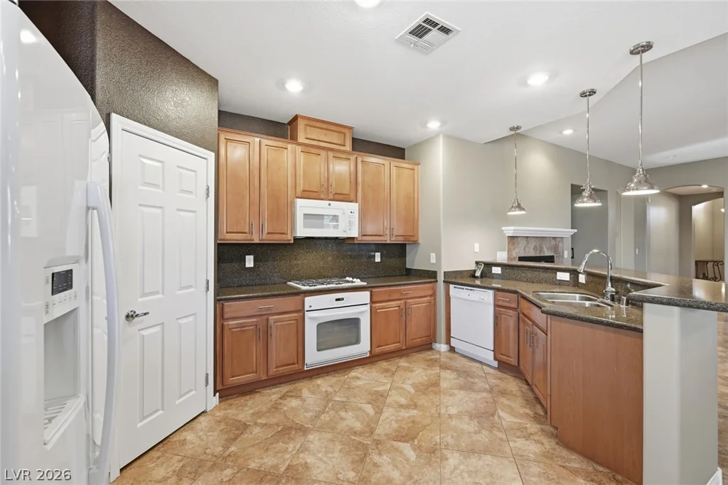 10335 Bays Mountain, Las Vegas, NV 89166