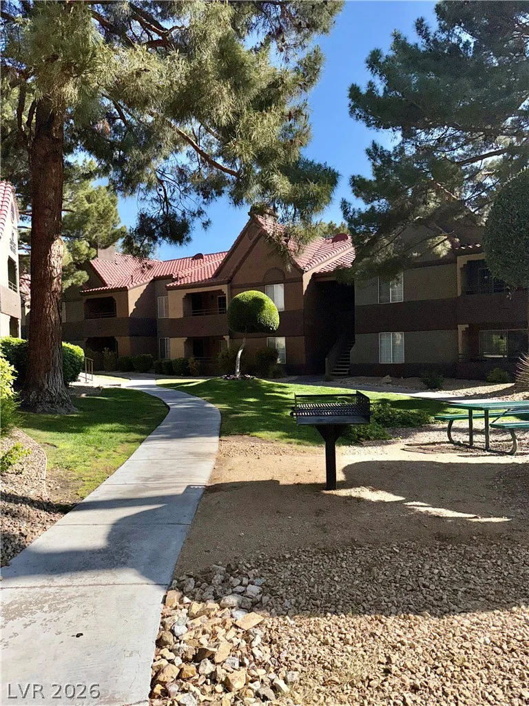 2200 Fort Apache, Las Vegas, NV 89117