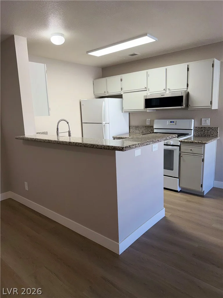 2200 Fort Apache, Las Vegas, NV 89117