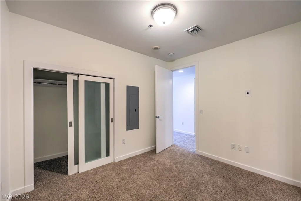 4525 Dean Martin, Las Vegas, NV 89103