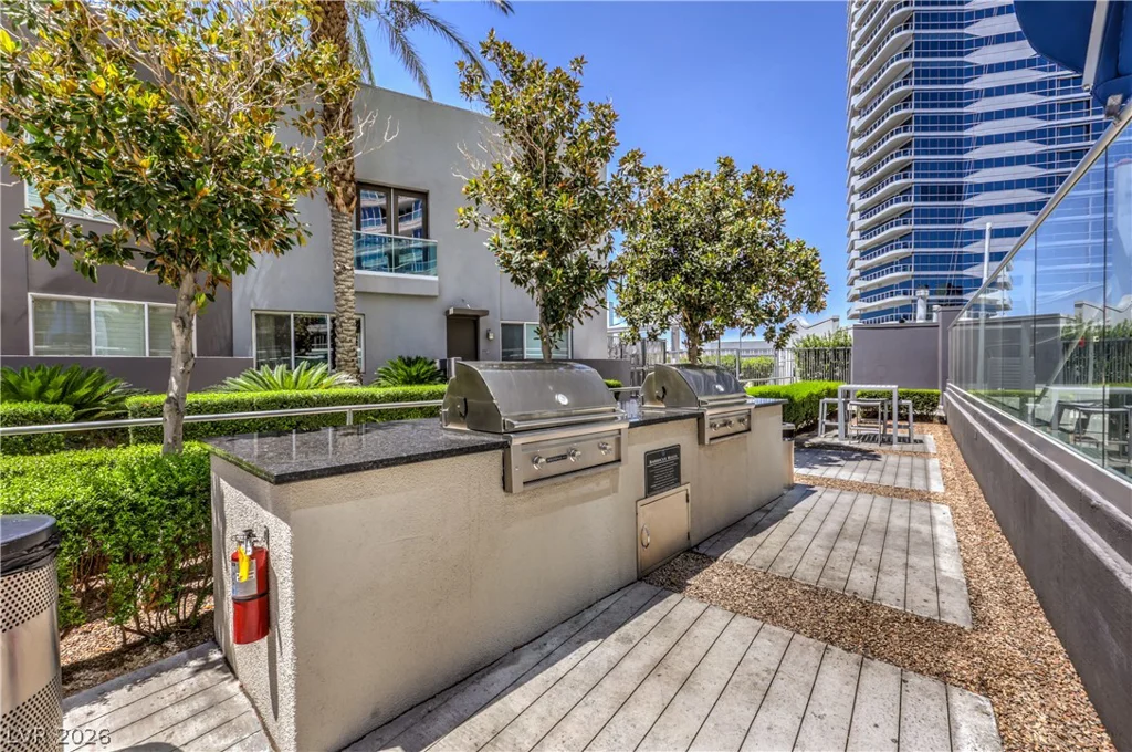 4525 Dean Martin, Las Vegas, NV 89103