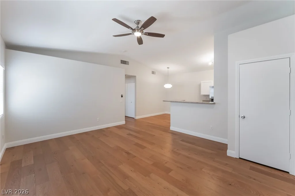 2052 Gravel Hill, Las Vegas, NV 89117