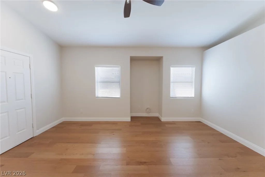 2052 Gravel Hill, Las Vegas, NV 89117