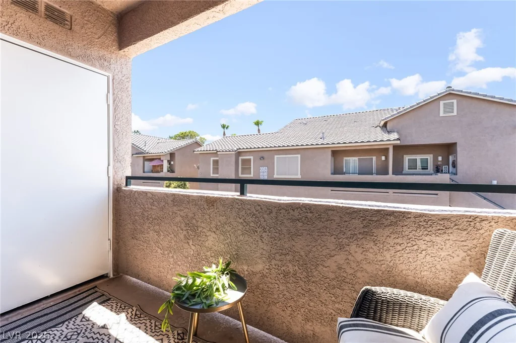 2052 Gravel Hill, Las Vegas, NV 89117