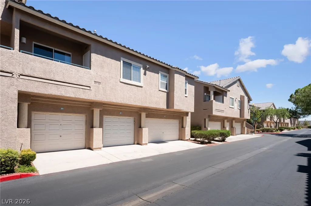 2052 Gravel Hill, Las Vegas, NV 89117