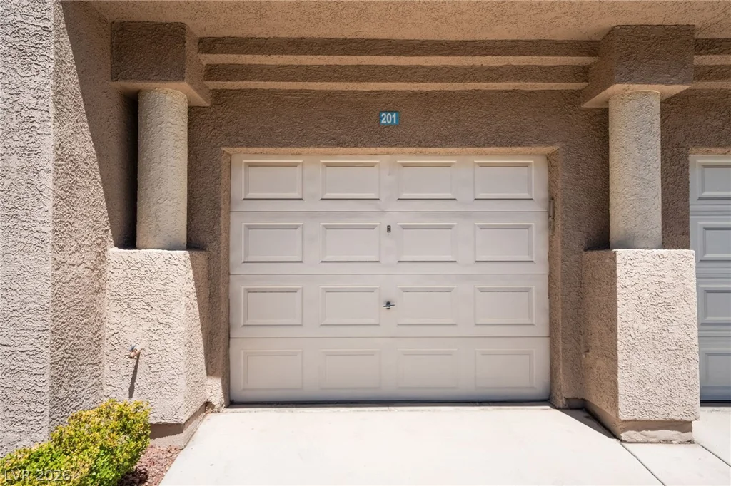 2052 Gravel Hill, Las Vegas, NV 89117