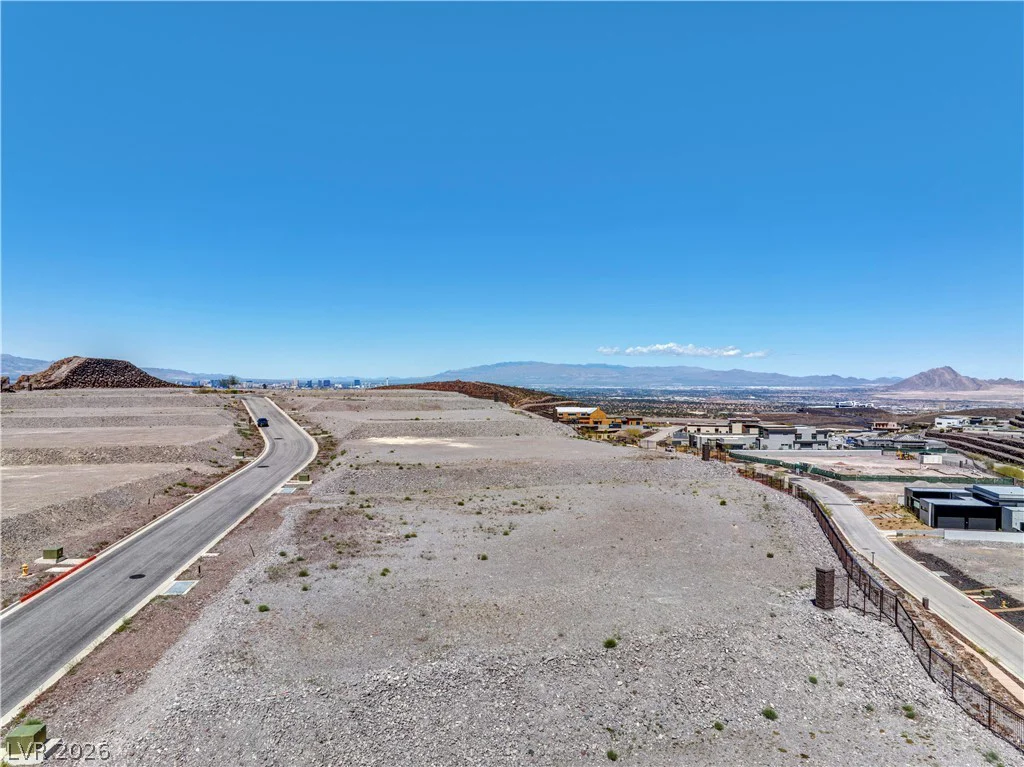 14 Highcrest, Henderson, NV 89012