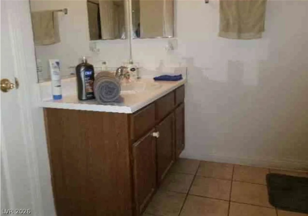 8141 Gilmore, Las Vegas, NV 89129