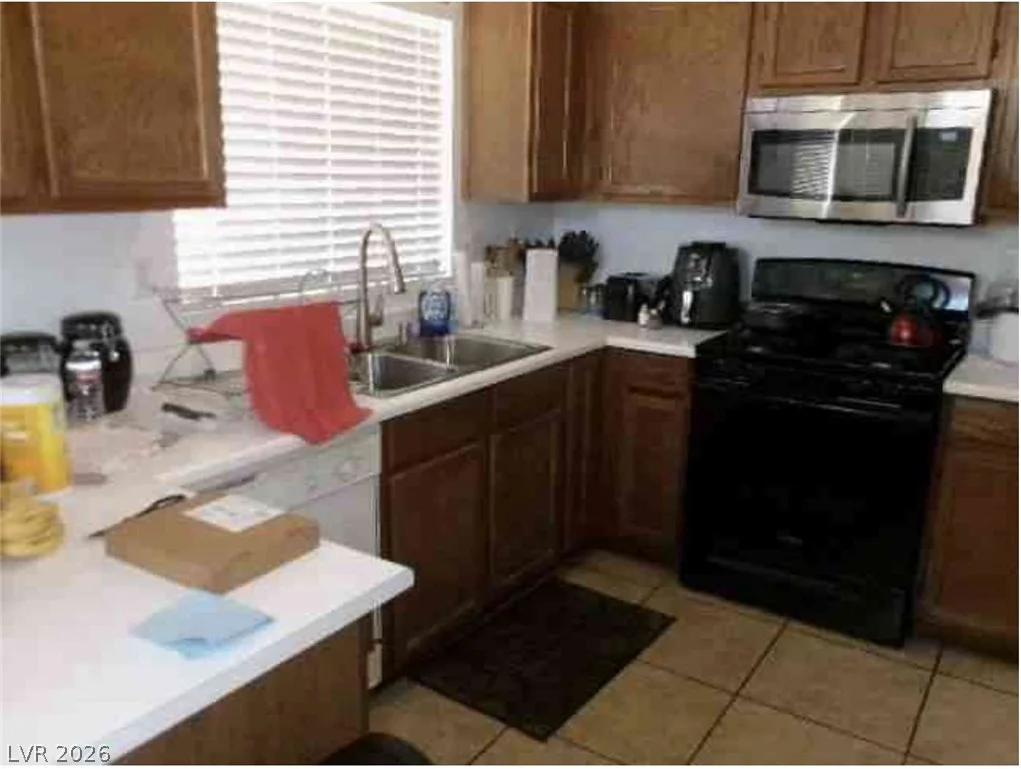 8141 Gilmore, Las Vegas, NV 89129