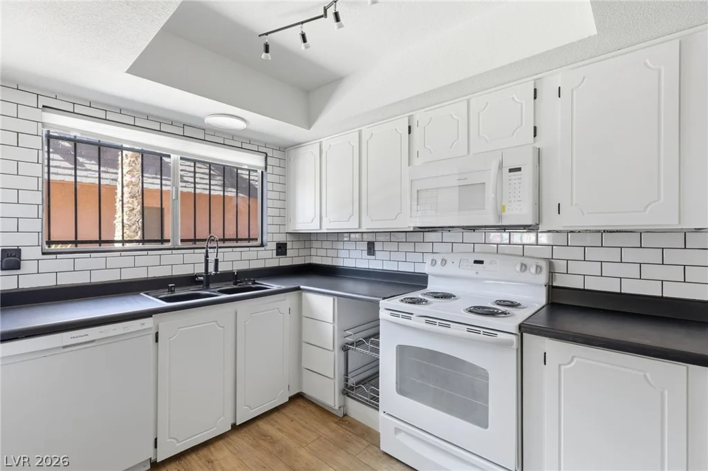 4622 Grand, Las Vegas, NV 89169