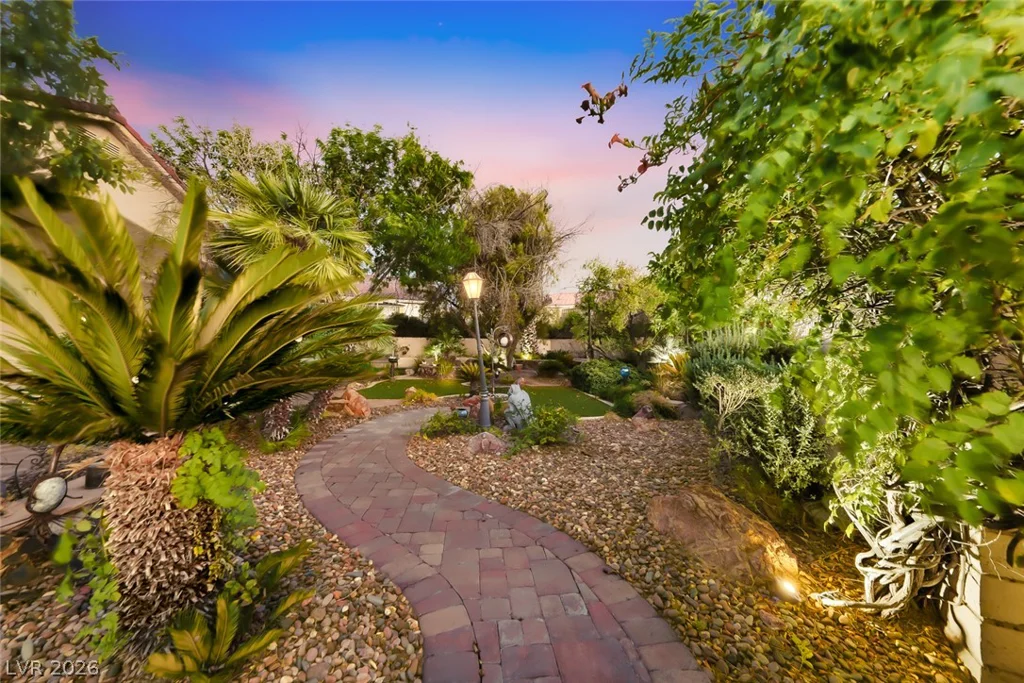 1138 Broken Hills, Henderson, NV 89011