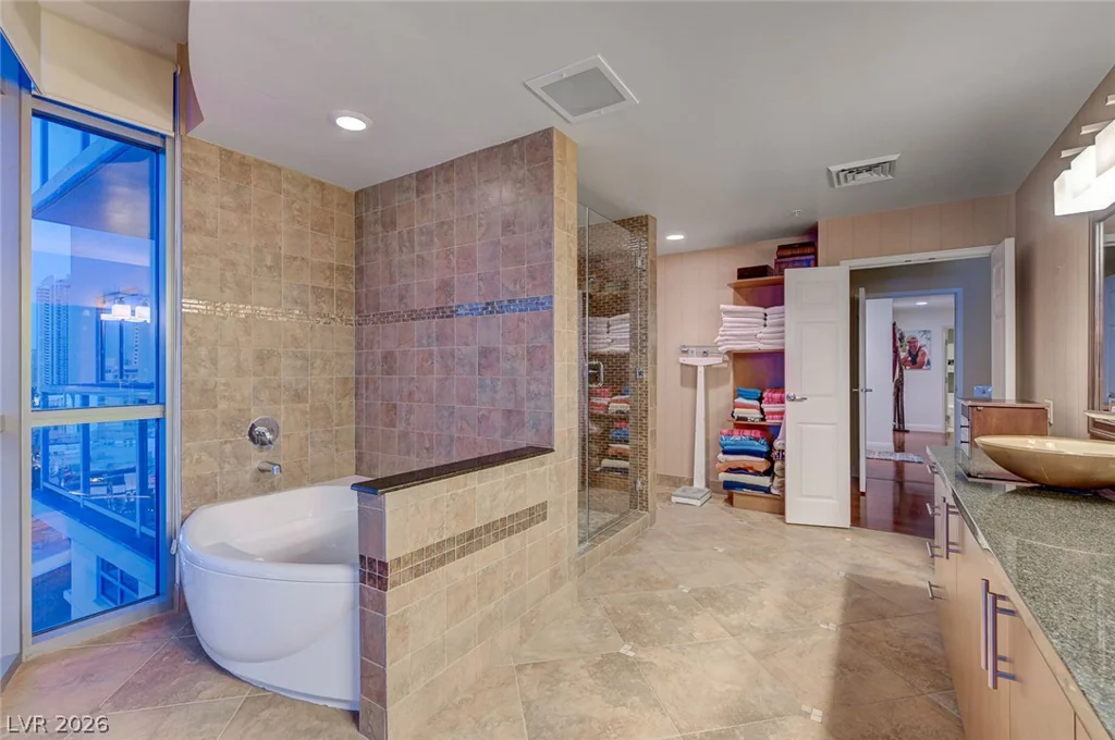 200 Sahara, Las Vegas, NV 89102