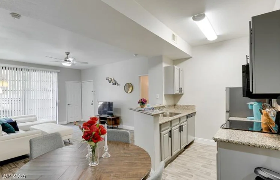 5138 Jones, Las Vegas, NV 89118